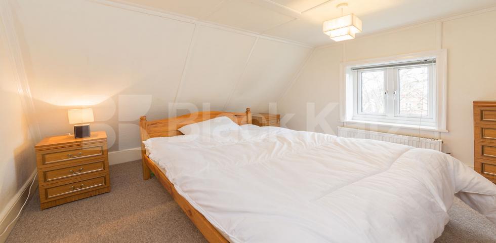 			NEW INSTRUCTION! AVAIL 6/4/19, 2 Bedroom, 1 bath, 1 reception Flat			 Strathray Gardens, SWISS COTTAGE